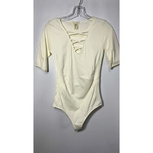 La Winner Cream Half Sleeve Crisscross Detail Body Suit Size M/L